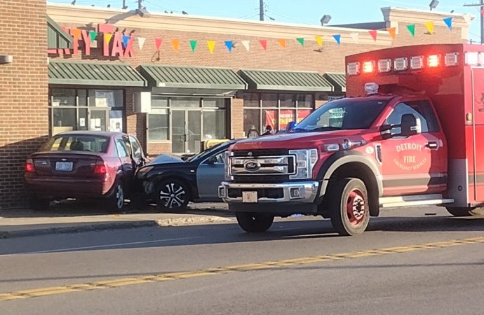 Second Crash in 8 hours on 7Mile And Vandyke