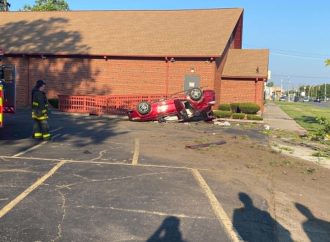 3 Teens Crash Into Church Near East 7Mile